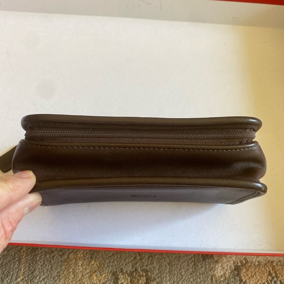 Coach Vanity -EUC - Picture 2 of 8